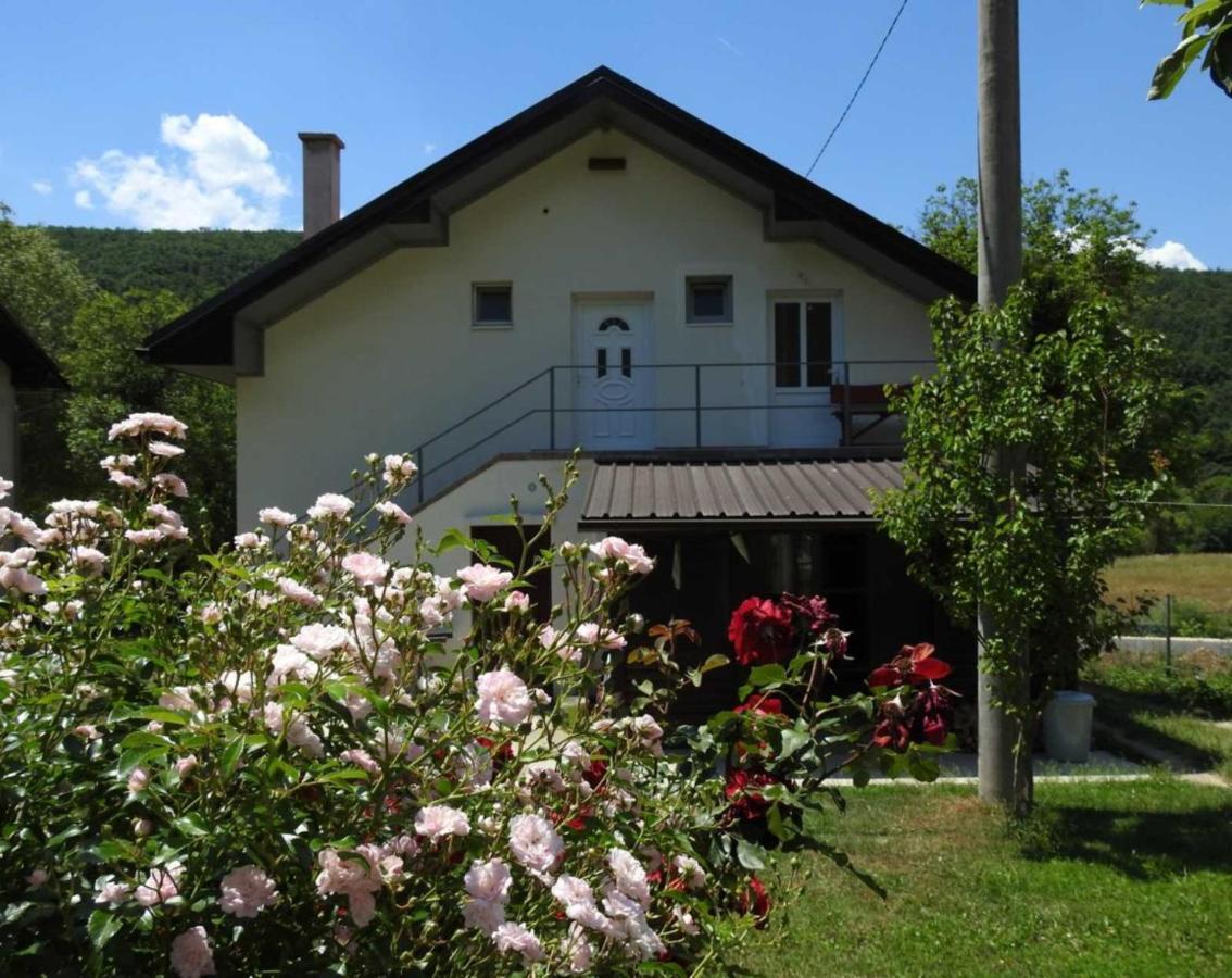 Omar & Una Apartmani Bihać Eksteriør billede